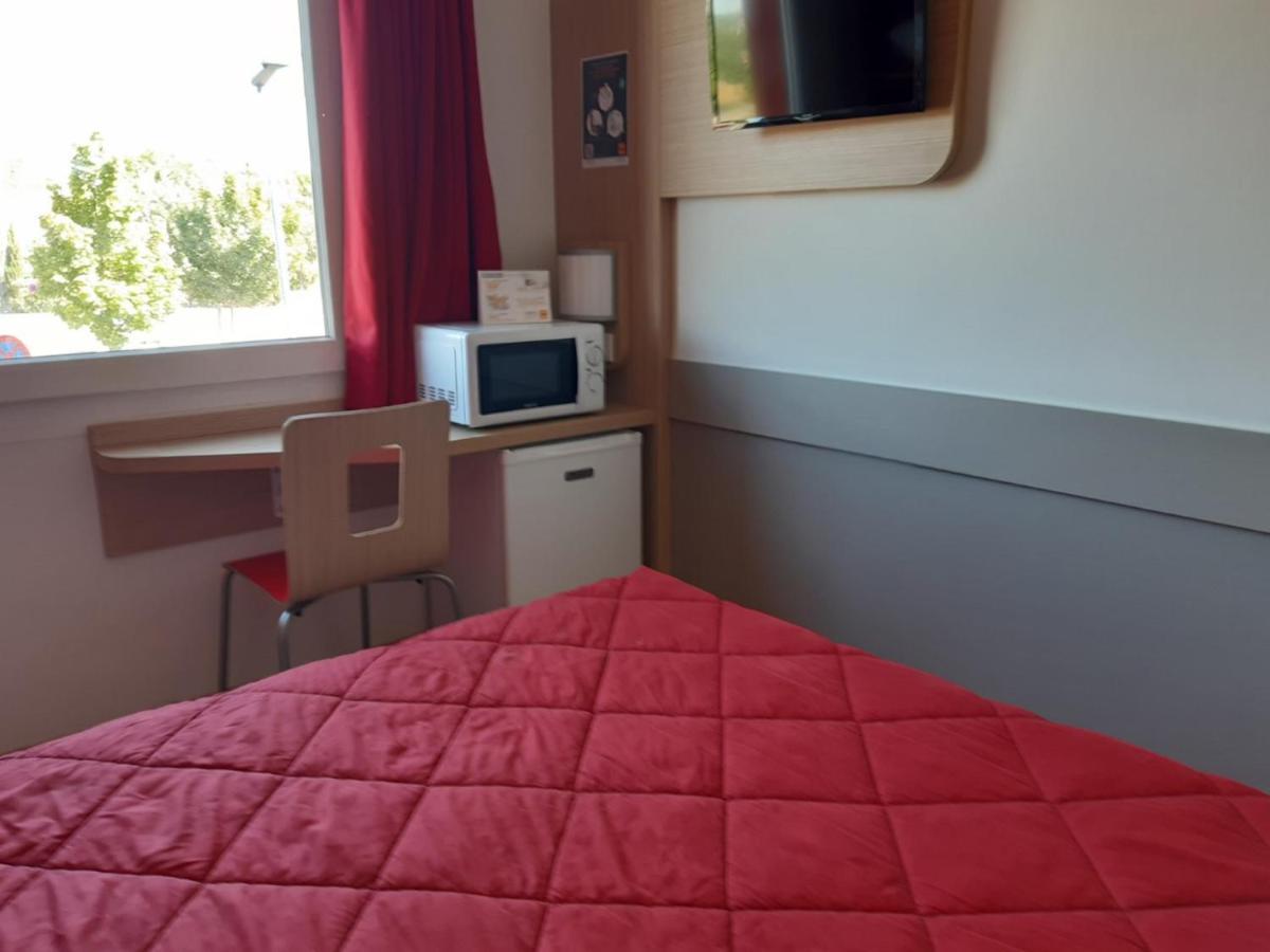 Standard Plus Room 1 Double Bed 3 Single Beds