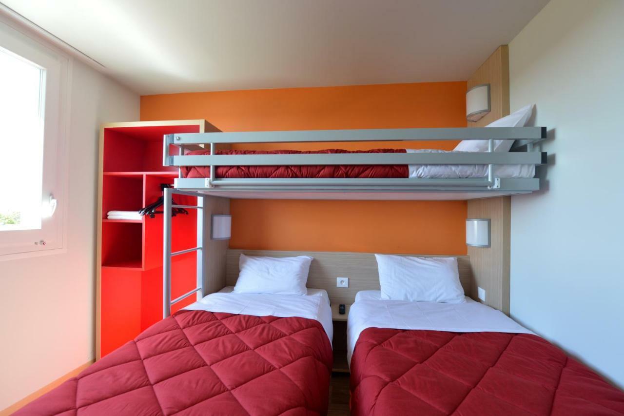Standard Plus Room 3 Single Beds
